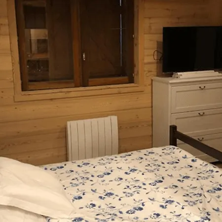 Spacieux 12 Pers, 4 Ch, 4 Sdb, Cuisine Equipee, Parking, Cheminee - Fr-1-676-201 *