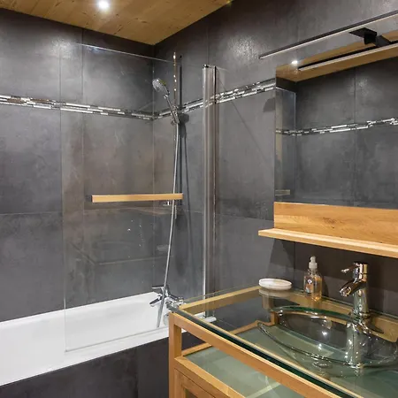 Spacieux 12 Pers, 4 Ch, 4 Sdb, Cuisine Equipee, Parking, Cheminee - Fr-1-676-201 Chalet *